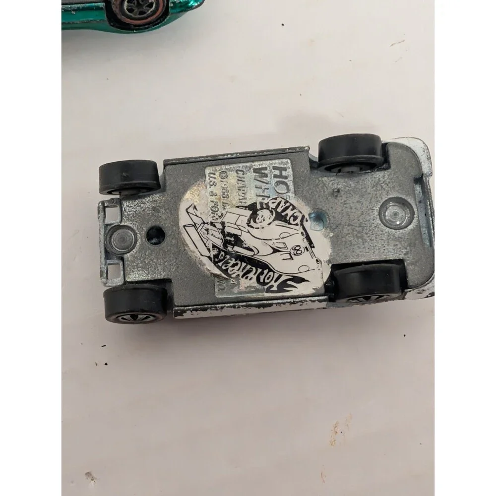 Hot Wheels popular alike